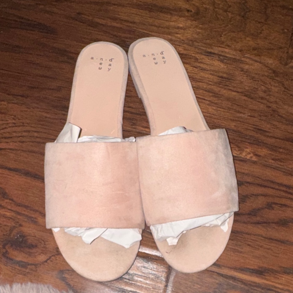 a new day Blush Suede Mules slides slip on sandals women’s flats nude shoes sz 9 - Picture 3 of 5